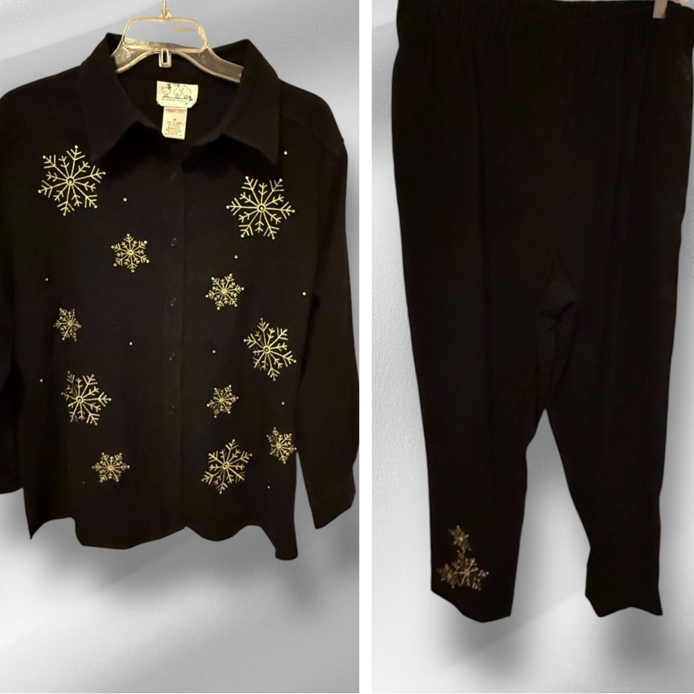 The Quacker Factory 2 Piece Black Snowflake Pantsuit